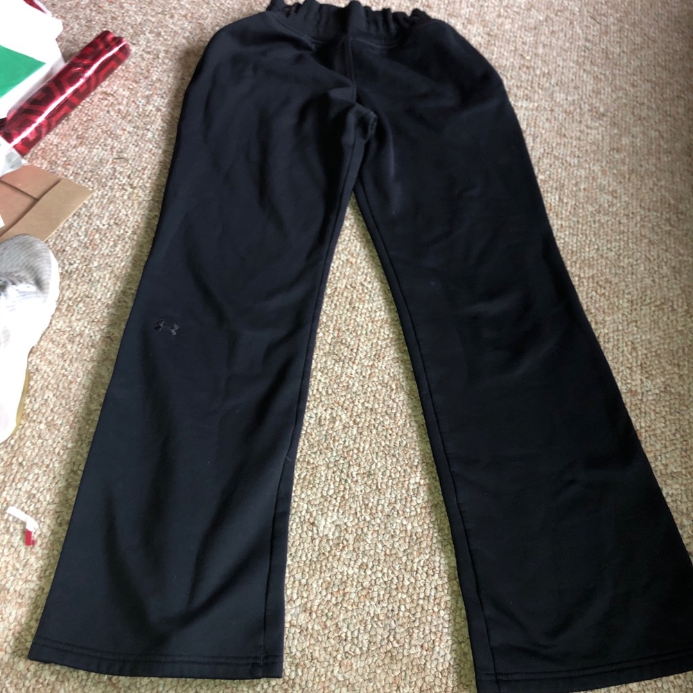 Women’s black under armour sweatpants